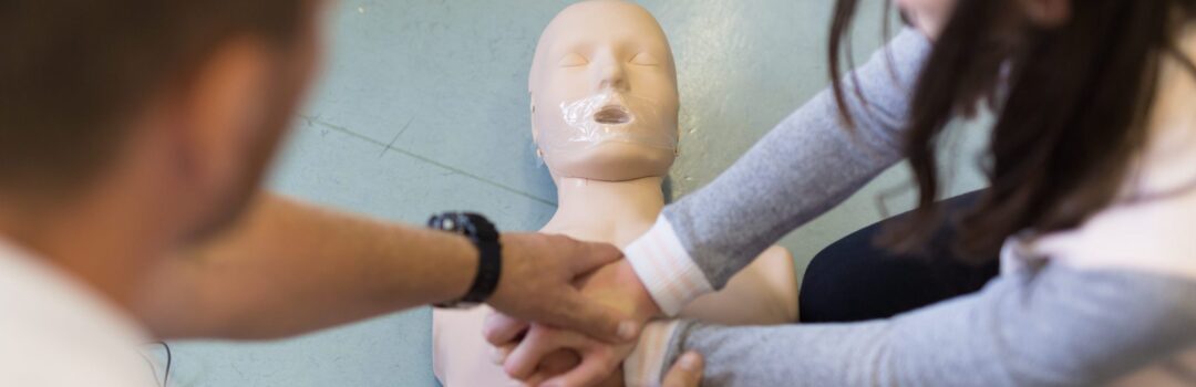 First aid resuscitation course in primary school.